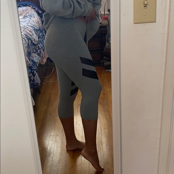 Cropped Workout Leggings - Picture 1 of 4